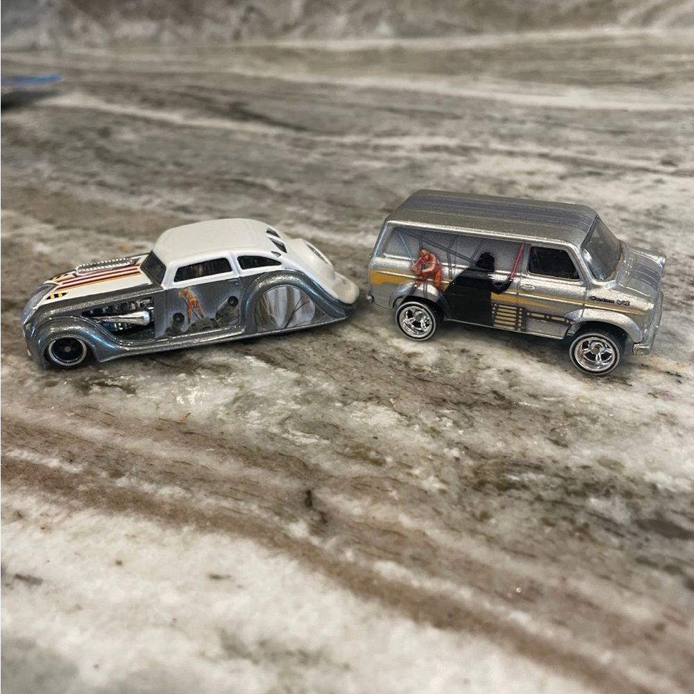 HOT-WHEELS 2 vehicle set Star Wars J 34 and J 35